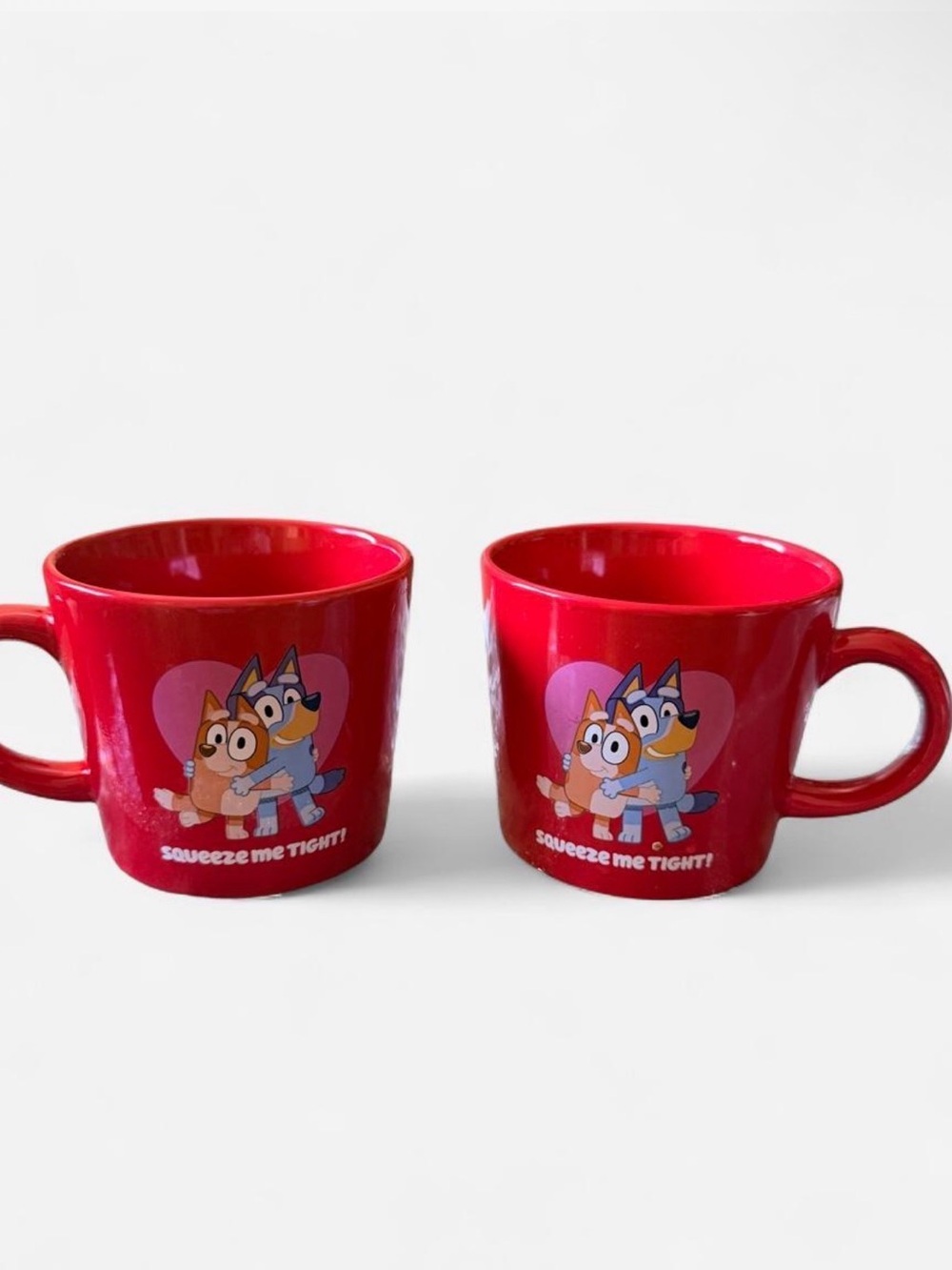 Set of 2 Red bluey Cartoon Hug Mug - 'Squeeze Me Tight'